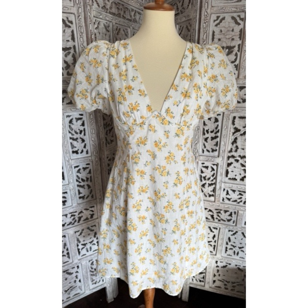 Astr the Label-Floral White Dress-Size Large